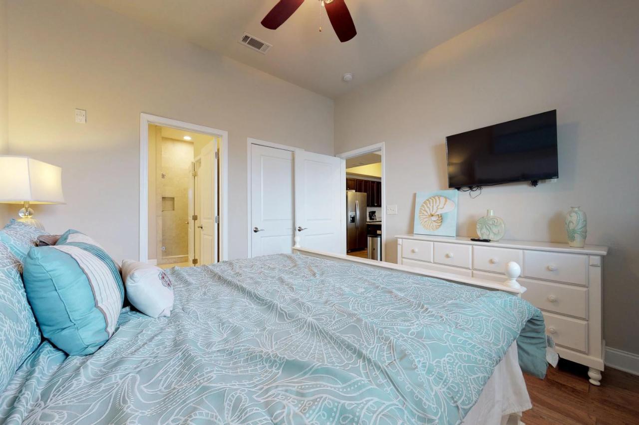 Alerio Condos Destin Room photo
